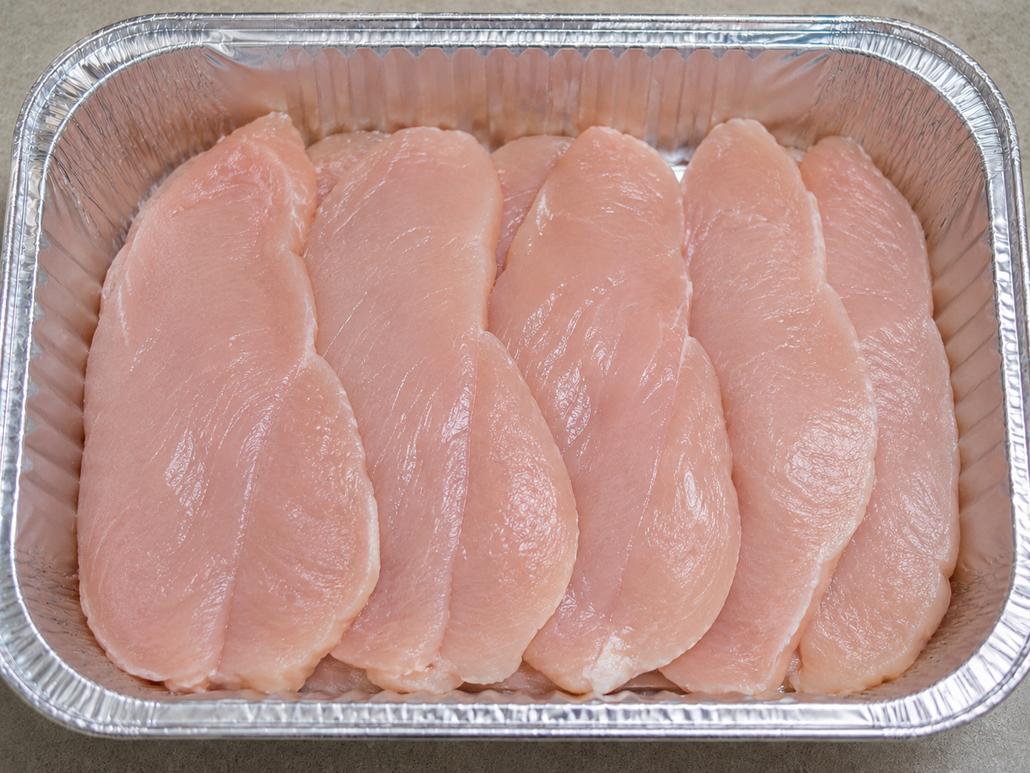 J) Pechuga Cruda/ Raw Chicken Breast