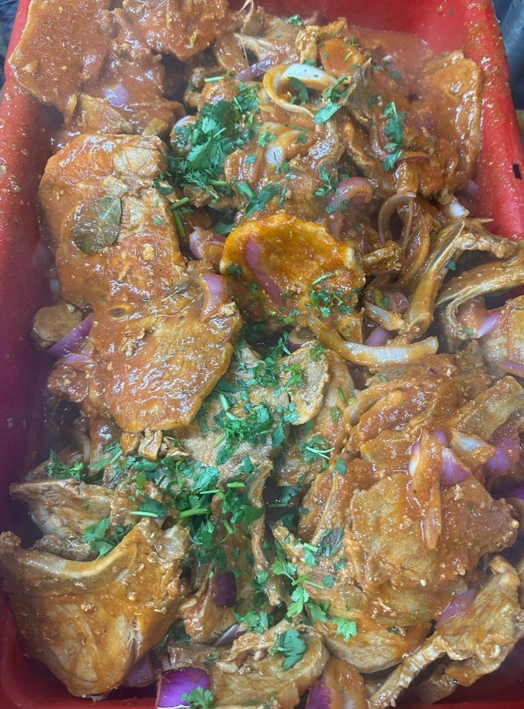I) Chuleta Puerco en Salsa