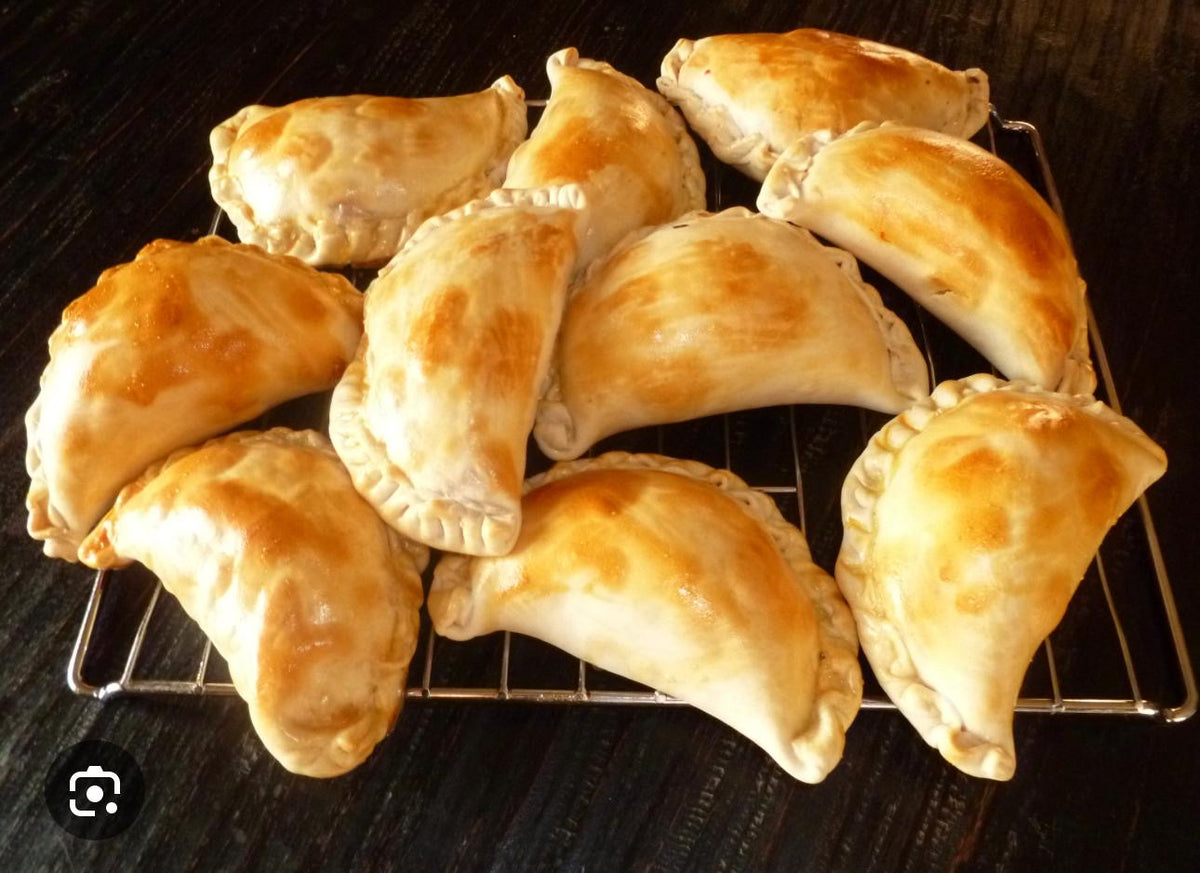 H) Empanadas Horneadas/ Bake empanadas