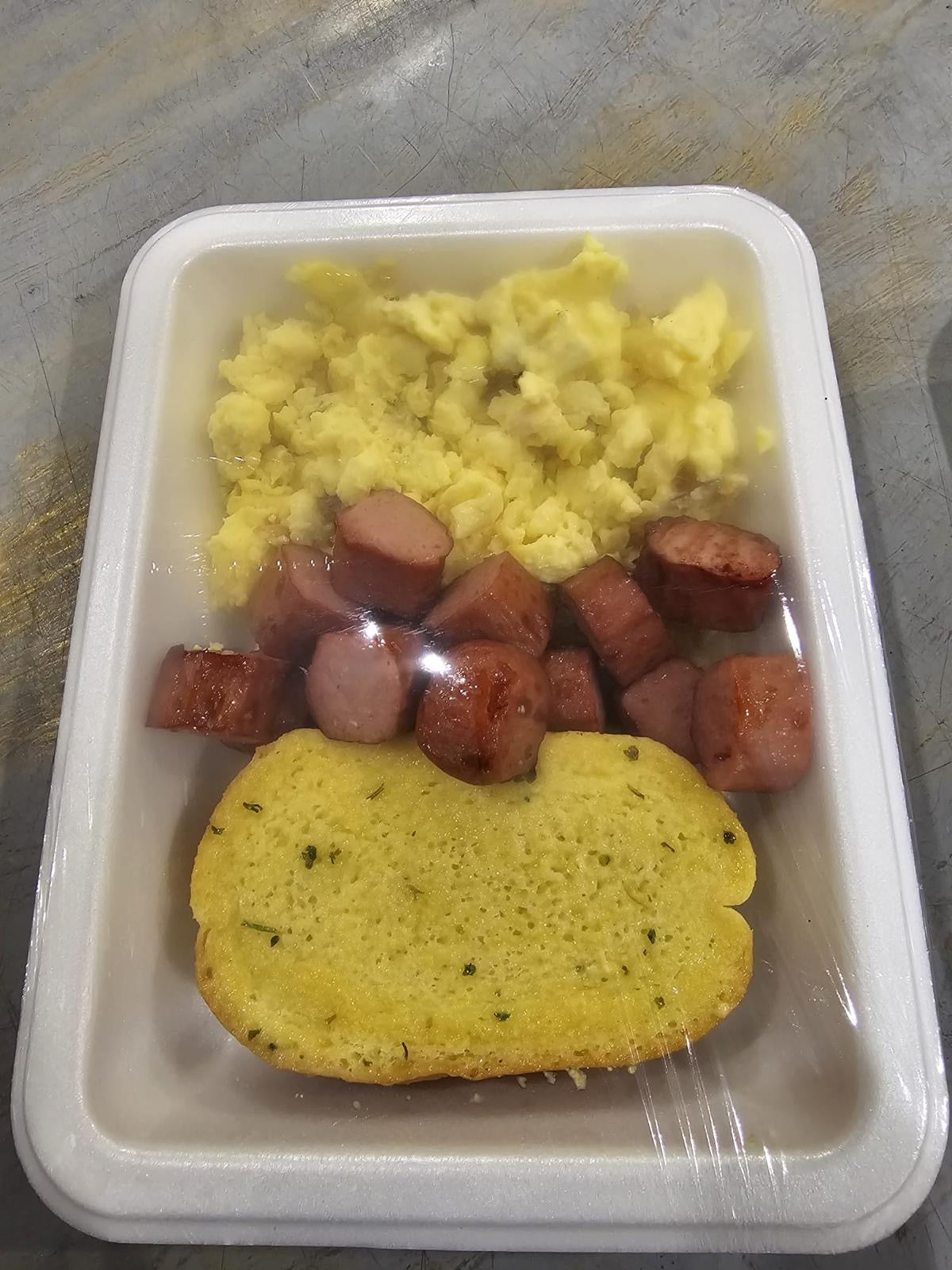 M) DESAYUNO HUEVO Y CHORIZO